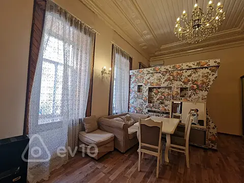 Kirayə verilir 2 otaqlı köhnə tikili 60 m² — Bakı, Nəsimi 2 otaq 60.00 m²