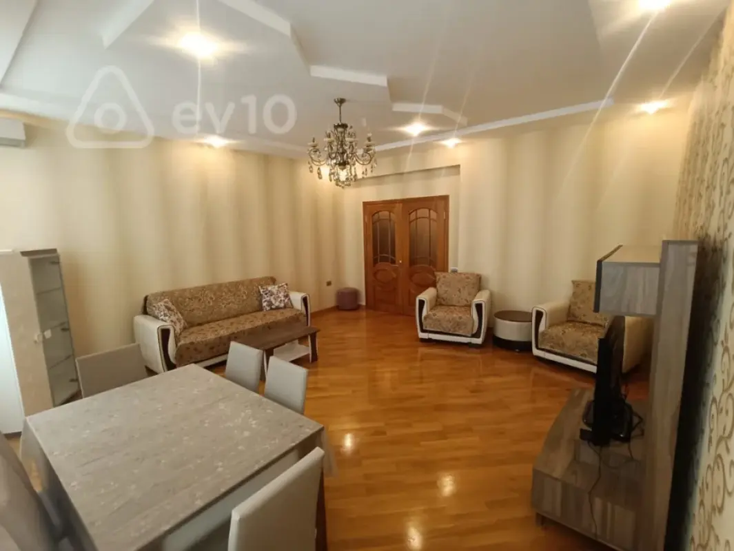 Kirayə verilir 3 otaqlı yeni tikili 140 m²