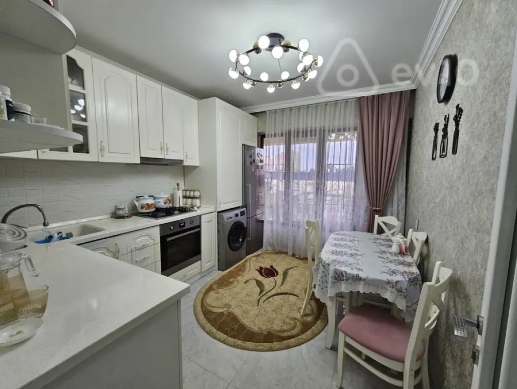 Kirayə verilir 2 otaqlı yeni tikili 60 m²