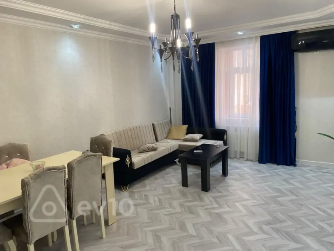 Kirayə verilir 3 otaqlı yeni tikili 120 m²
