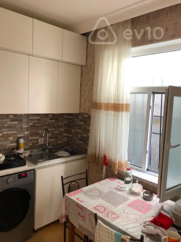 Satılır 2 otaqlı həyət evi 40 m²