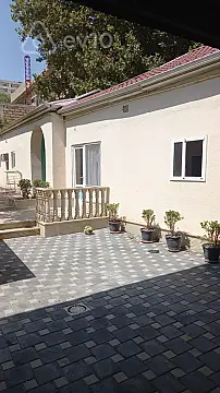 Kirayə verilir 2 otaqlı həyət evi 35 m² — Bakı, Yasamal 2 otaq 35.00 m²