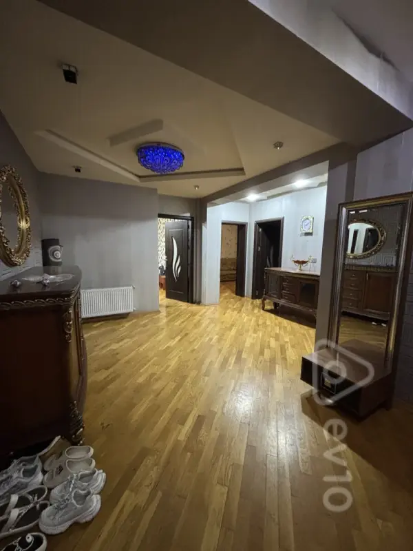 Kirayə verilir 3 otaqlı köhnə tikili 61 m²