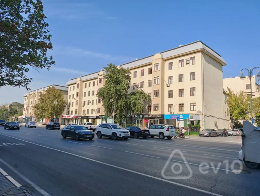 Kirayə verilir 3 otaqlı köhnə tikili 70 m²