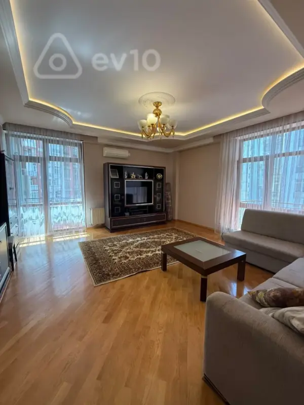 Kirayə verilir 3 otaqlı yeni tikili 126 m²