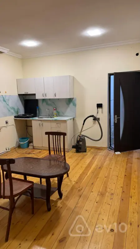 Kirayə verilir 2 otaqlı həyət evi 40 m²