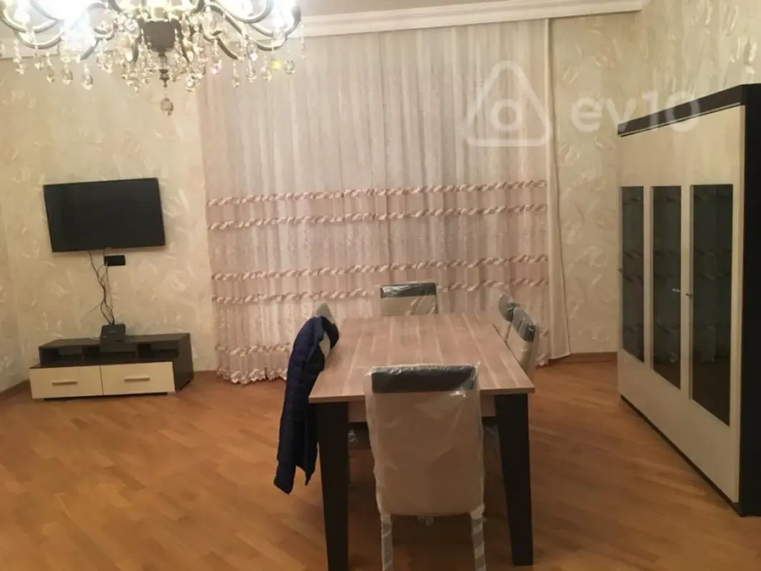 Kirayə verilir 3 otaqlı yeni tikili 110 m²