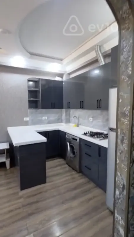Kirayə verilir 2 otaqlı yeni tikili 42 m²