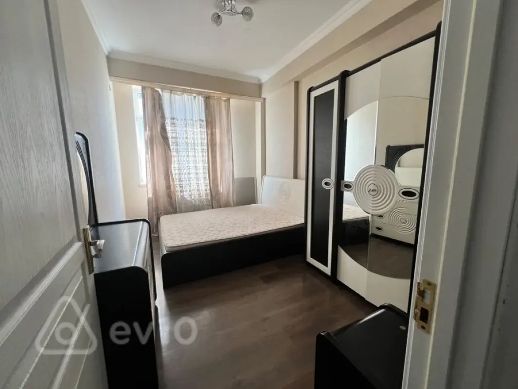 Kirayə verilir 2 otaqlı yeni tikili 65 m²