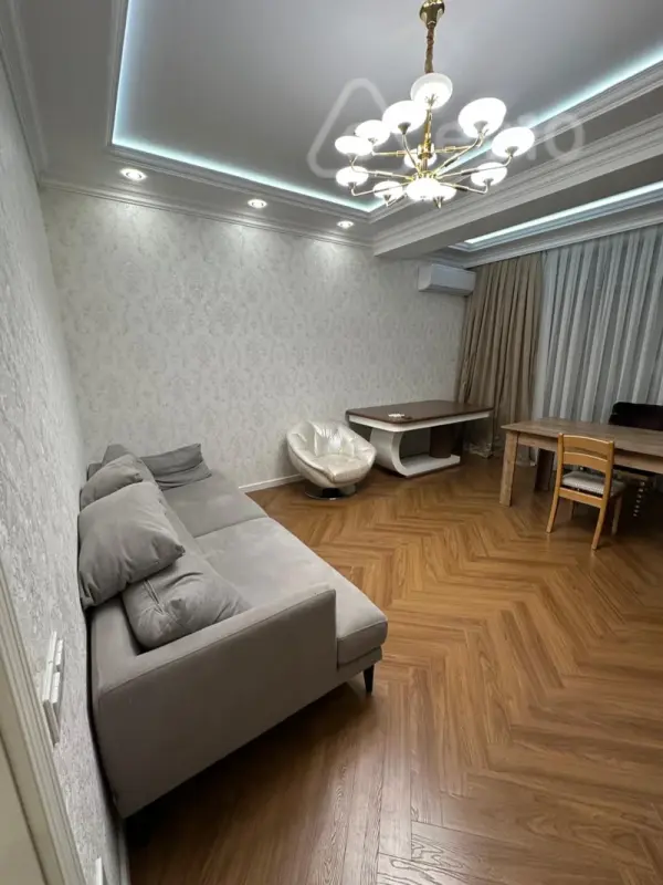 Kirayə verilir 3 otaqlı yeni tikili 120 m²