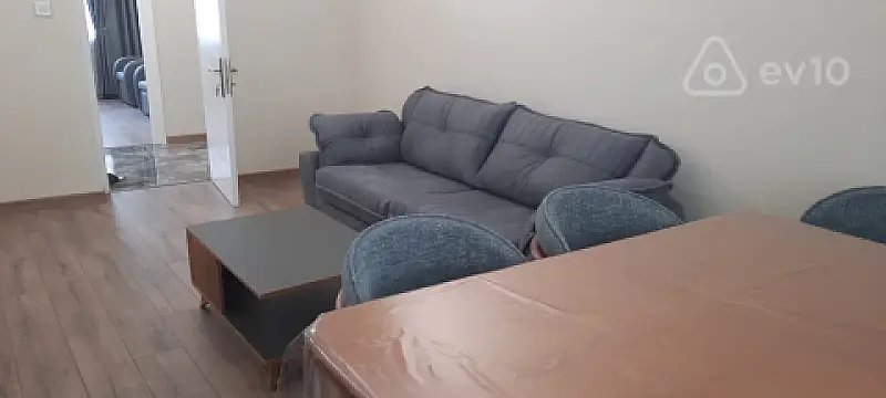Kirayə verilir 4 otaqlı köhnə tikili 100 m² — Bakı, Yasamal 4 otaq 100.00 m²