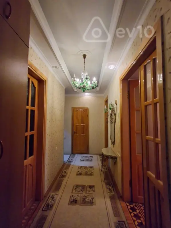 Satılır 3 otaqlı köhnə tikili 92 m²