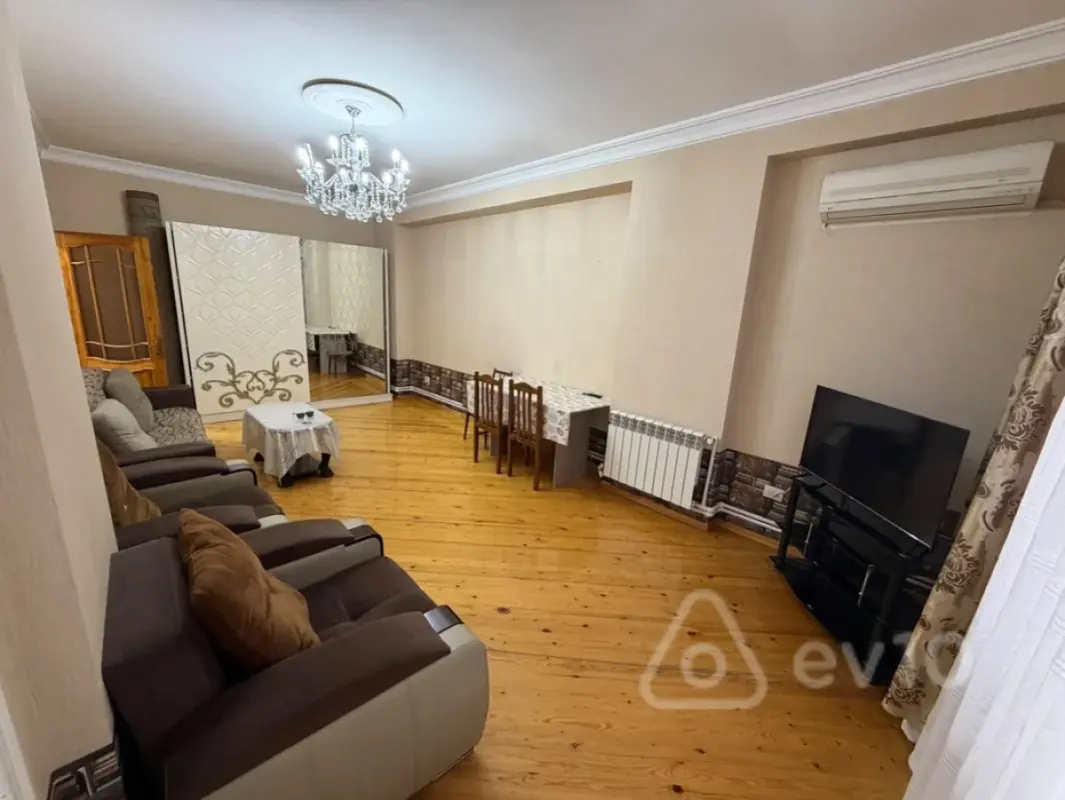 Kirayə verilir 2 otaqlı yeni tikili 75 m²