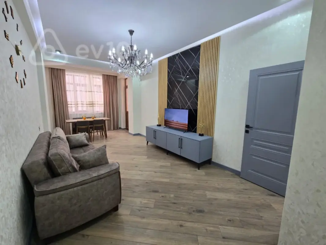 Kirayə verilir 3 otaqlı yeni tikili 110 m²