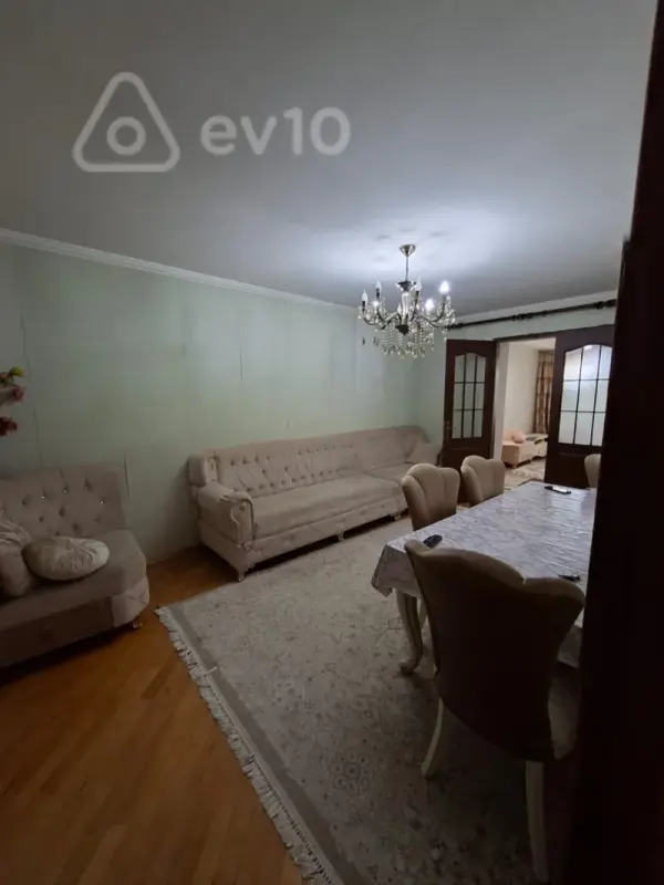 Kirayə verilir 3 otaqlı köhnə tikili 50 m²