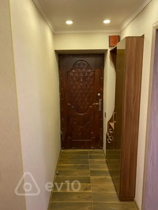 Satılır 3 otaqlı köhnə tikili 75 m²