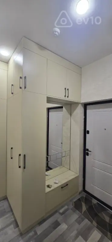 Kirayə verilir 2 otaqlı yeni tikili 50 m²