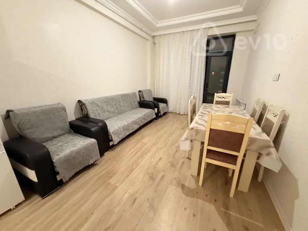 Kirayə verilir 2 otaqlı yeni tikili 75 m²