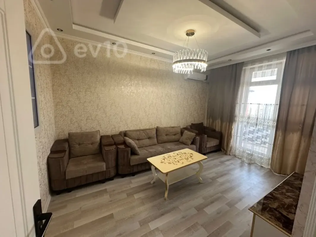 Kirayə verilir 2 otaqlı yeni tikili 65 m²
