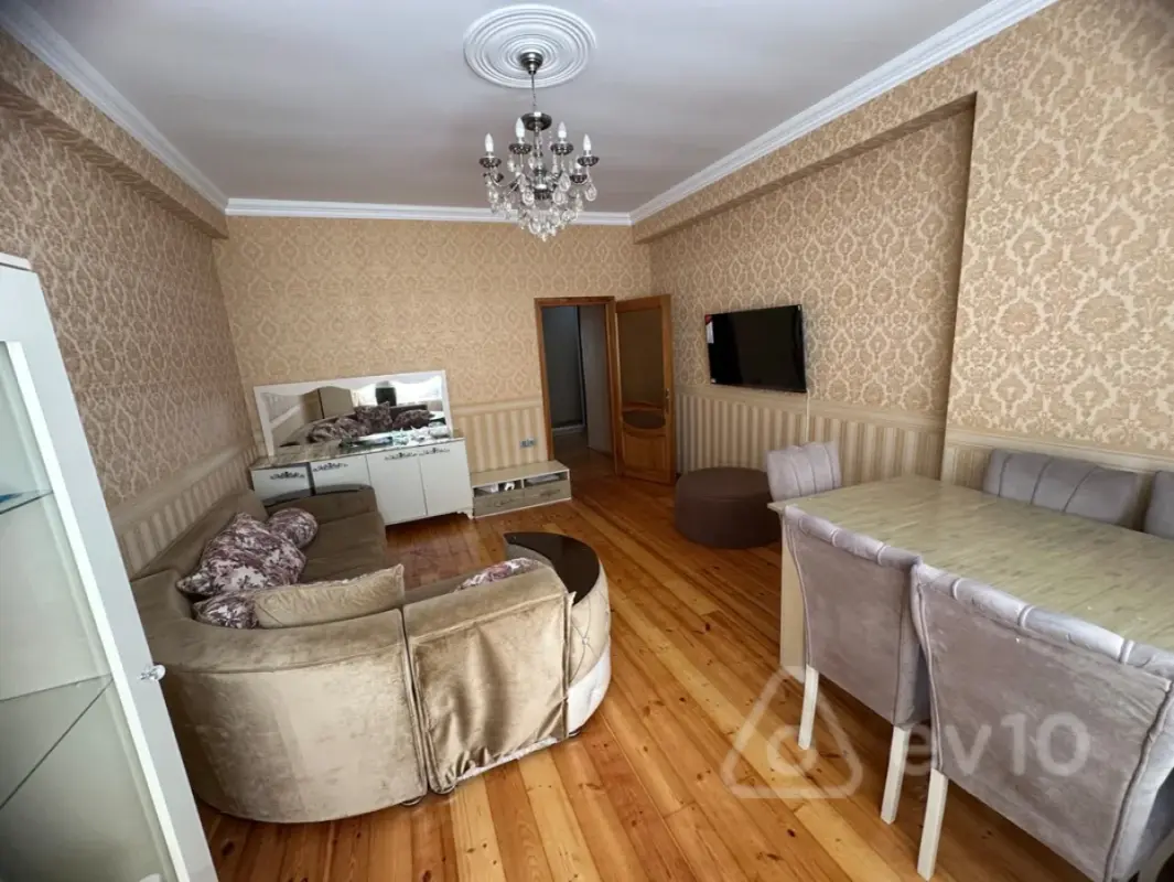 Kirayə verilir 3 otaqlı yeni tikili 115 m²