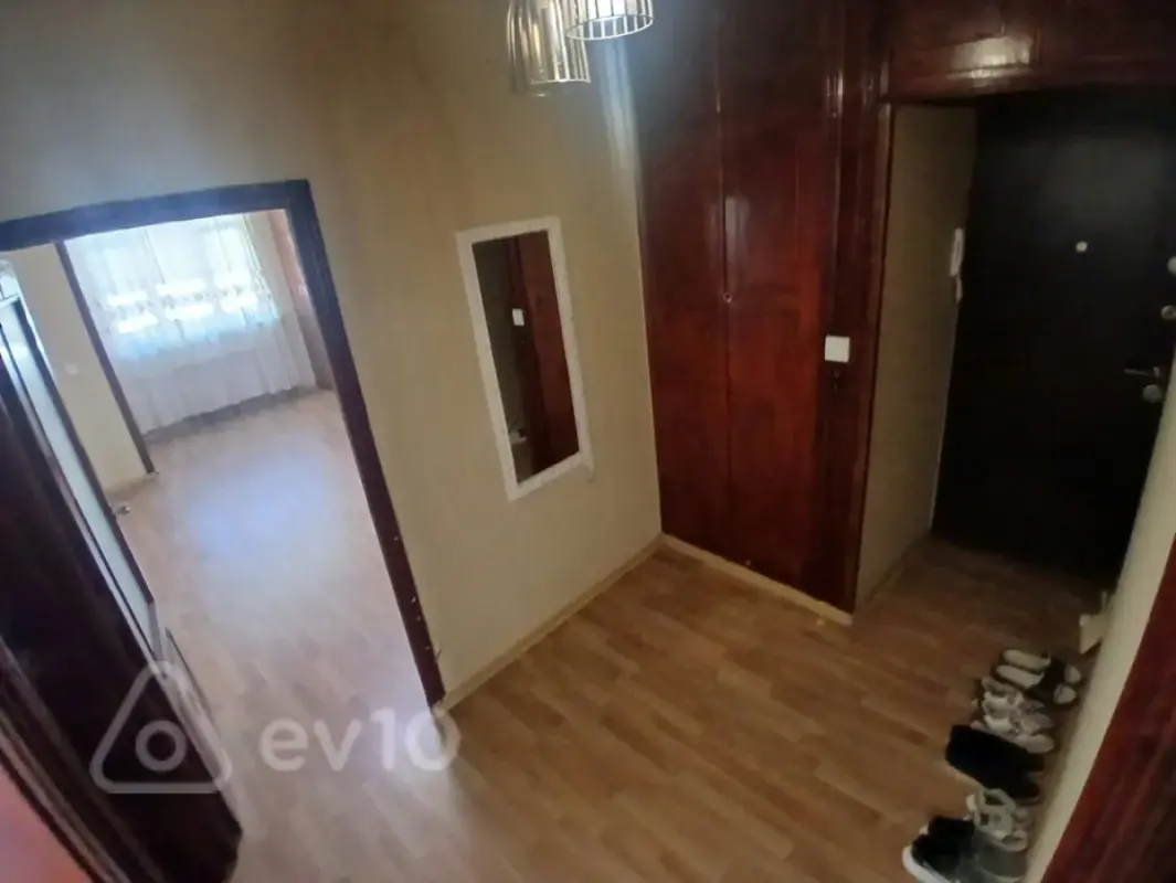 Kirayə verilir 3 otaqlı köhnə tikili 80 m²