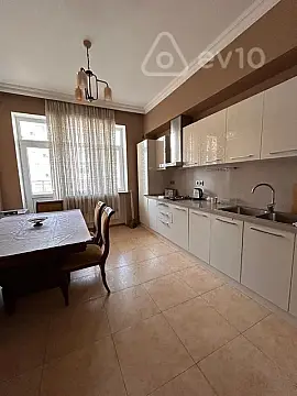 Kirayə verilir 3 otaqlı yeni tikili 80 m² — Bakı, Yasamal 3 otaq 80.00 m²