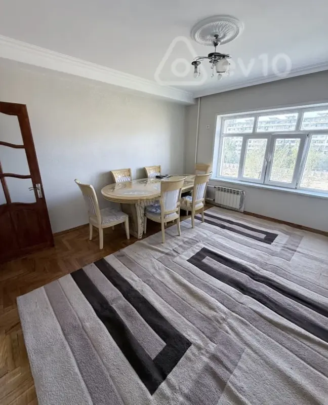 Kirayə verilir 3 otaqlı köhnə tikili 70 m²