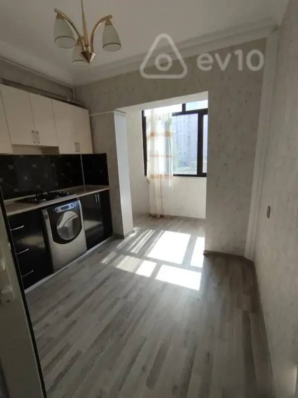 Satılır 2 otaqlı köhnə tikili 65 m²