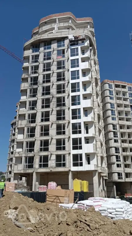 Satılır 4 otaqlı yeni tikili 163.7 m²
