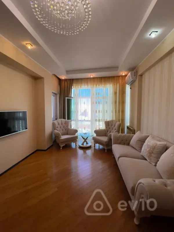 Kirayə verilir 3 otaqlı yeni tikili 1100 m²