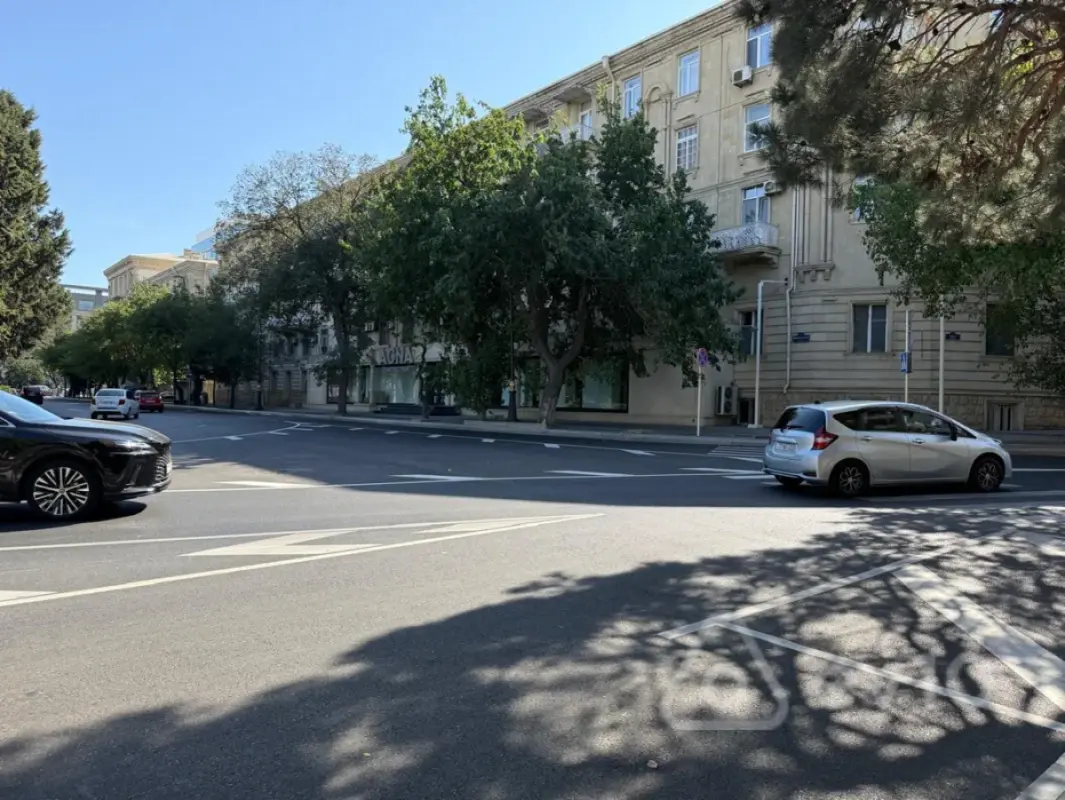 Satılır 2 otaqlı köhnə tikili 50 m²