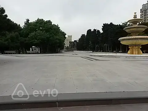 Satılır 6 otaqlı köhnə tikili 220 m² — Bakı, Yasamal 6 otaq 220.00 m²