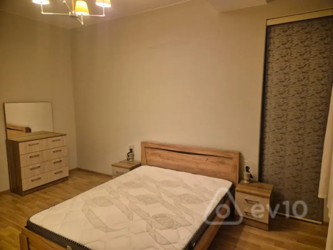 Kirayə verilir 2 otaqlı yeni tikili 80 m²