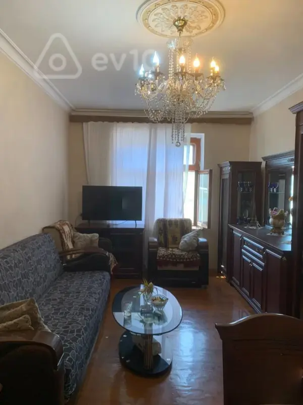 Satılır 3 otaqlı köhnə tikili 60 m²