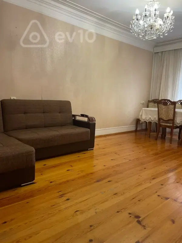 Satılır 3 otaqlı köhnə tikili 85 m²