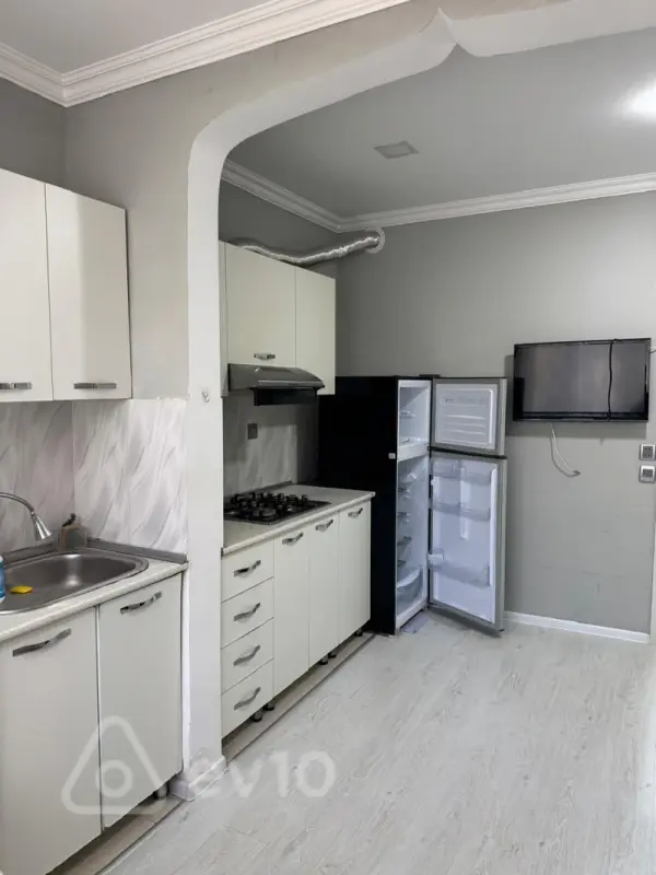 Kirayə verilir 2 otaqlı yeni tikili 50 m²