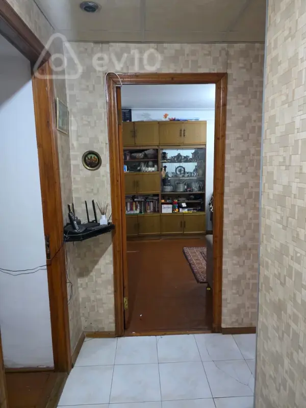 Satılır 3 otaqlı köhnə tikili 75 m²