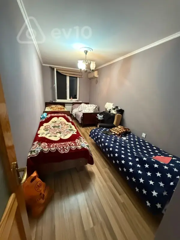 Kirayə verilir 2 otaqlı köhnə tikili 5 m²
