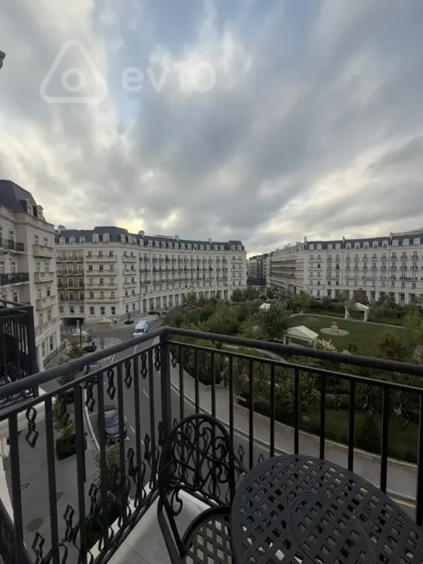 Kirayə verilir 3 otaqlı yeni tikili 110 m²