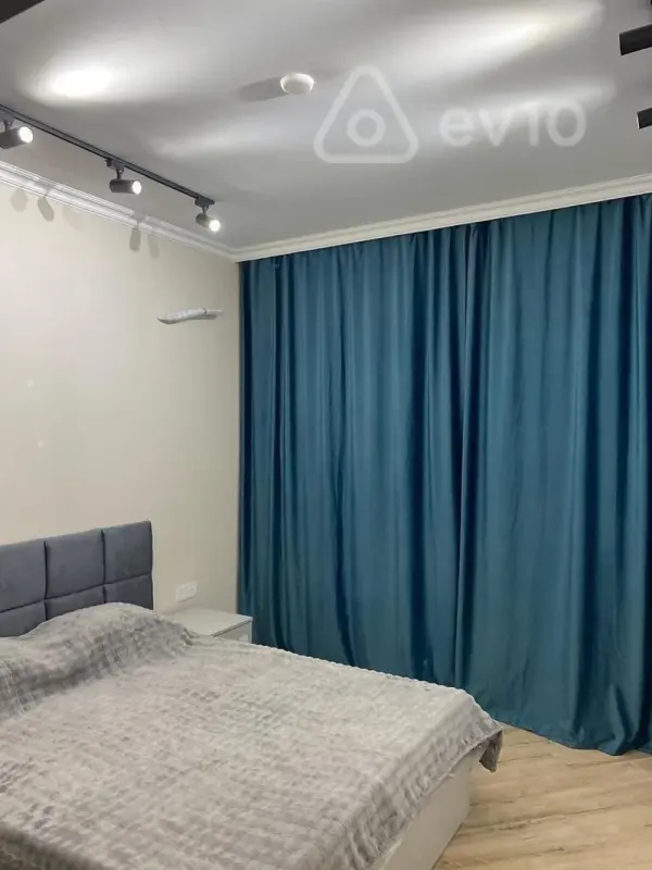 Kirayə verilir 2 otaqlı yeni tikili 70 m²