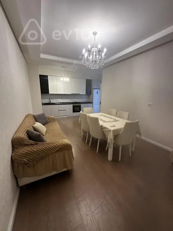 Kirayə verilir 3 otaqlı yeni tikili 75 m²