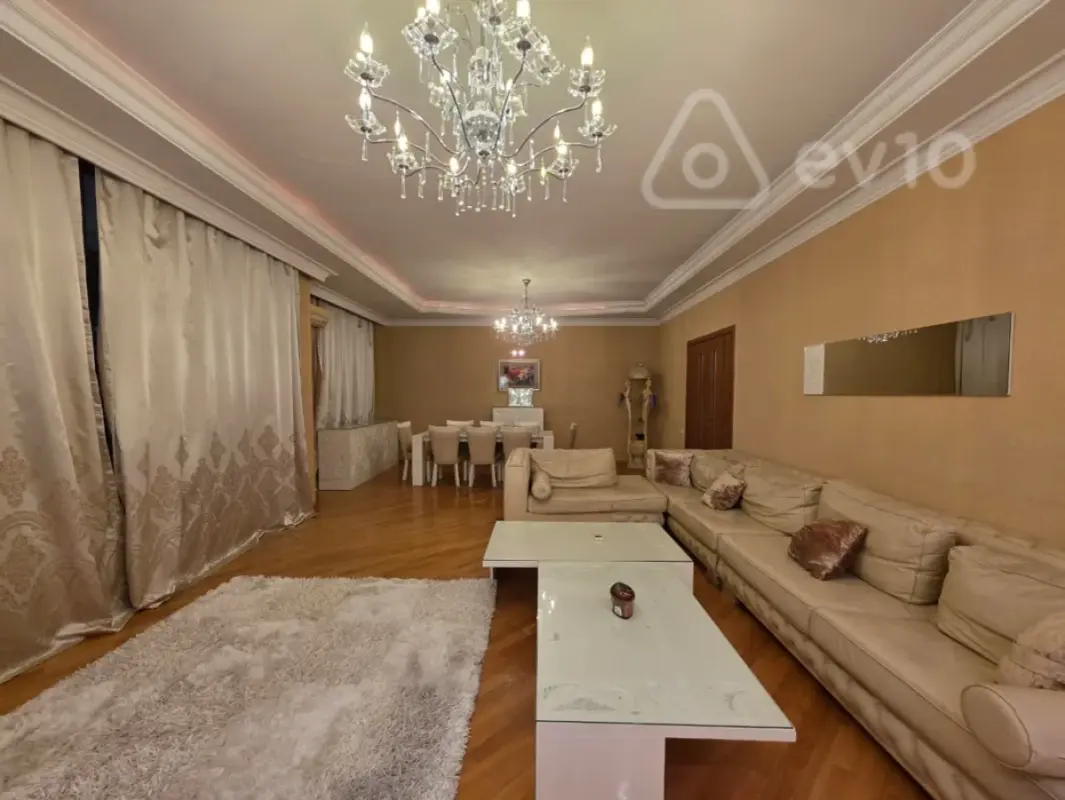 Kirayə verilir 4 otaqlı yeni tikili 196 m²