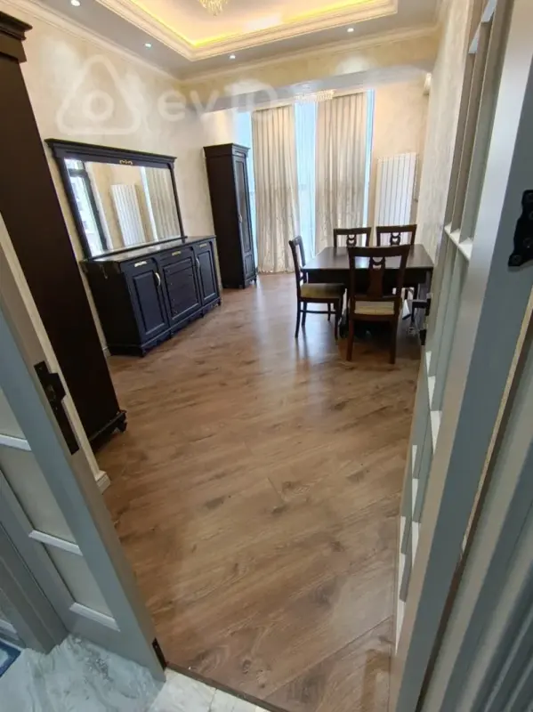Kirayə verilir 2 otaqlı yeni tikili 75 m²
