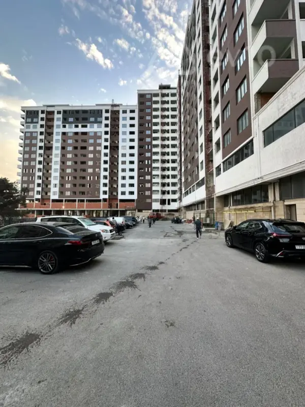 Satılır 3 otaqlı yeni tikili 94 m²