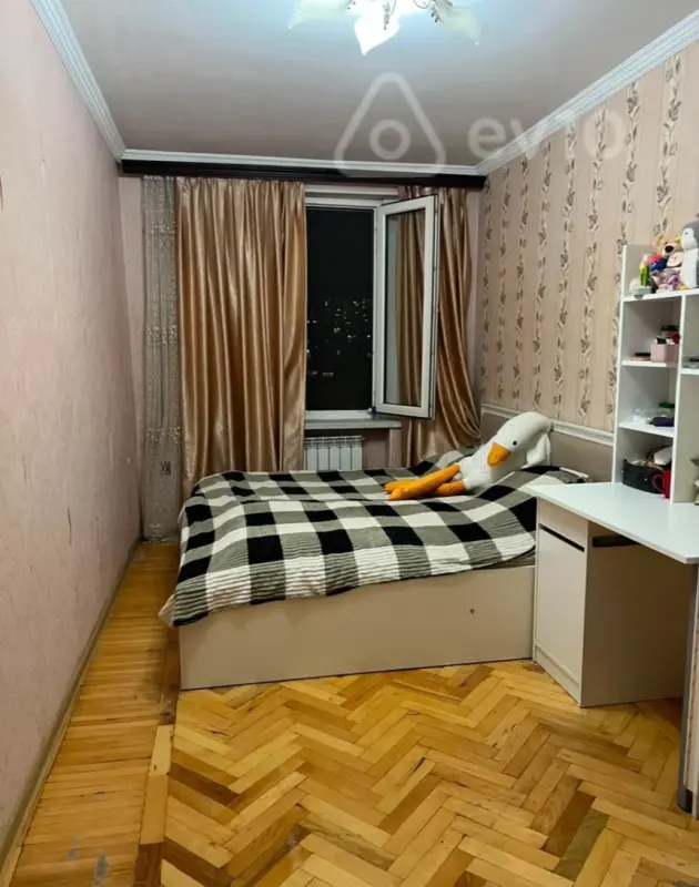 Kirayə verilir 3 otaqlı köhnə tikili 69 m²