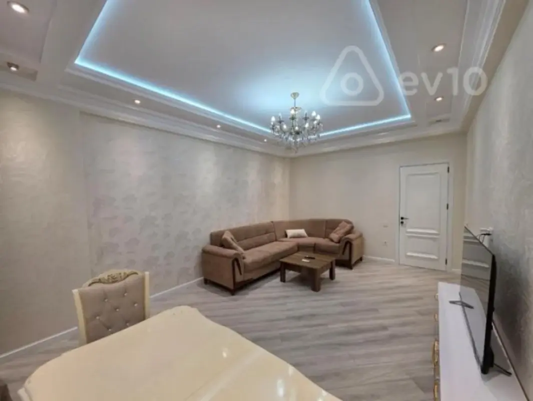 Kirayə verilir 2 otaqlı yeni tikili 67 m²