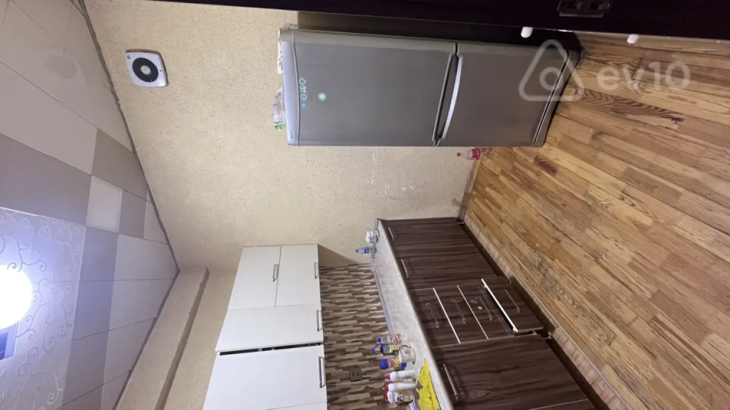 Kirayə verilir 2 otaqlı yeni tikili 70 m²