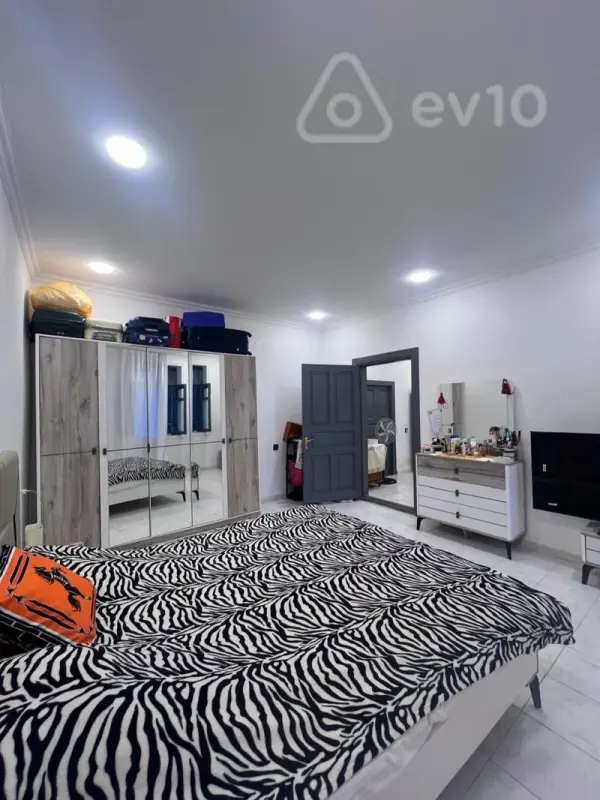 Kirayə verilir 2 otaqlı həyət evi 45 m²