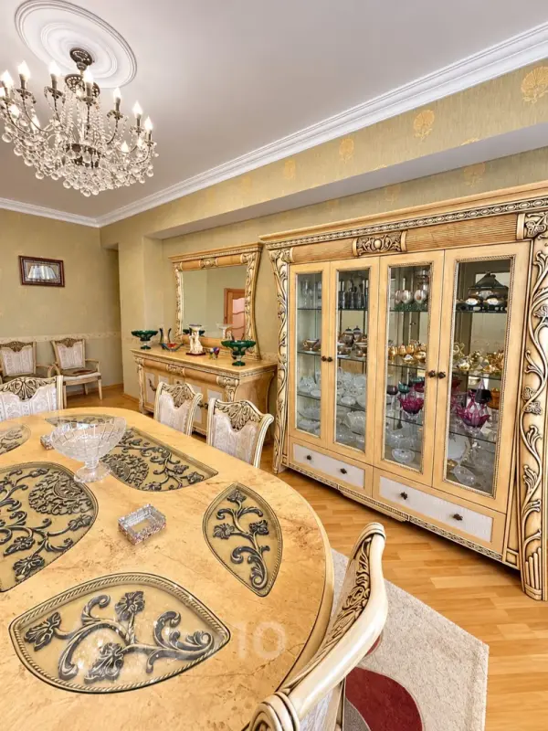 Satılır 3 otaqlı yeni tikili 130 m²
