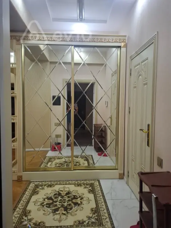 Kirayə verilir 3 otaqlı yeni tikili 85 m²